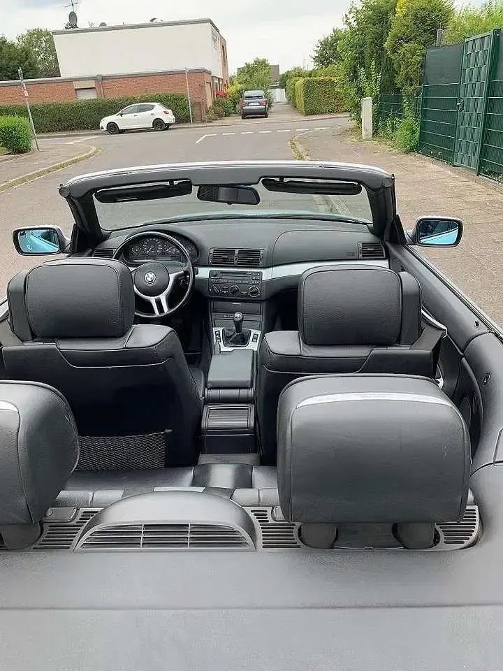 Gebraucht BMW 320 Cabriolet 170 PS (125 kW) 2001 Titansilber metallicsilber metallic Cabrio
