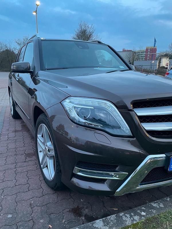 Gebraucht Mercedes GLK220 170 PS (125 kW) 2014 Braun SUV