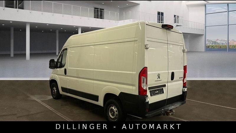 Gebraucht Peugeot Boxer Avantage 131 PS (96 kW) 2019 Weiß Van