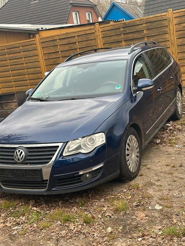 Gebraucht VW Passat 140 PS (102 kW) 2008 Blau Kombi