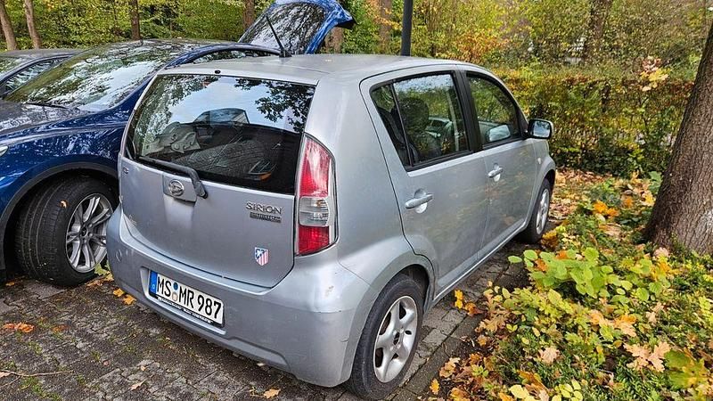 Gebraucht Daihatsu Sirion 87 PS (63 kW) 2006 Silber Kleinwagen