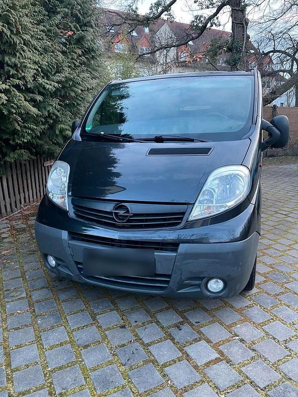 Gebraucht Opel Vivaro 114 PS (83 kW) 2008 Schwarz Van / Kleinbus