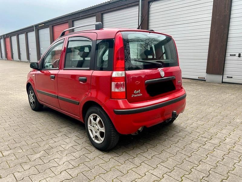Gebraucht Fiat Panda 60 PS (44 kW) 2009 Rot Kleinwagen