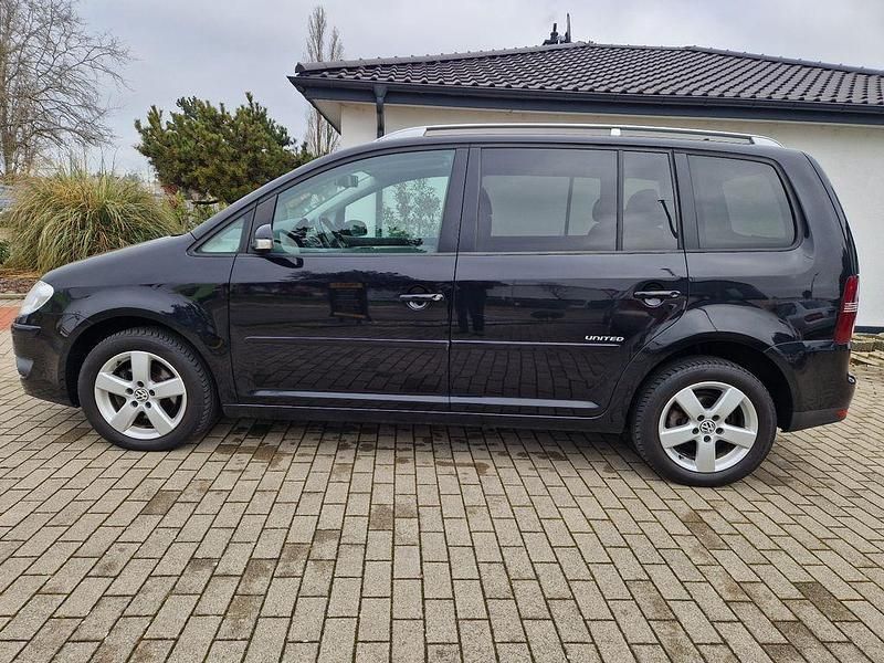 Gebraucht VW Touran United 140 PS (102 kW) 2009 Schwarz Van / Kleinbus