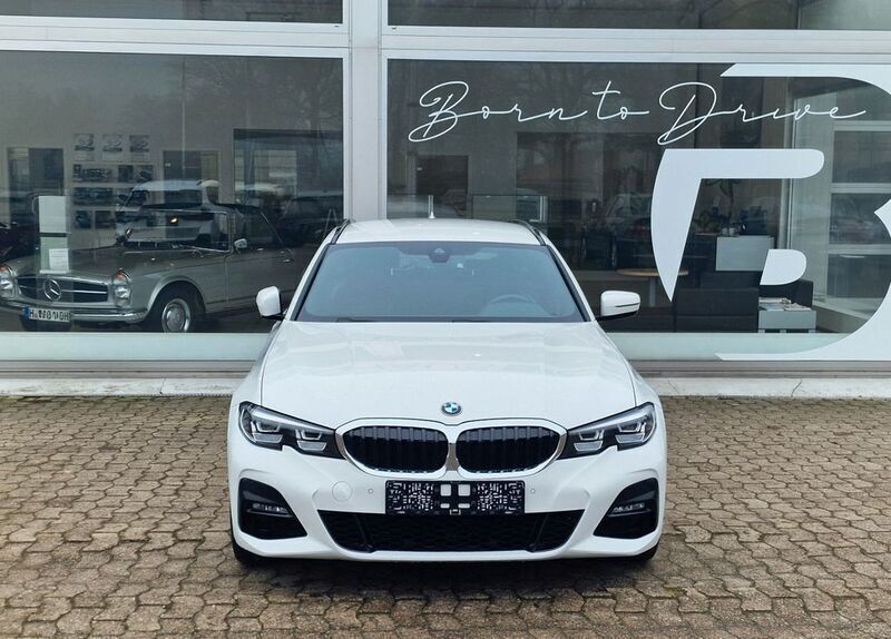 Gebraucht BMW 330e M Sport 184 PS (135 kW) 2021 Weiß Kombi