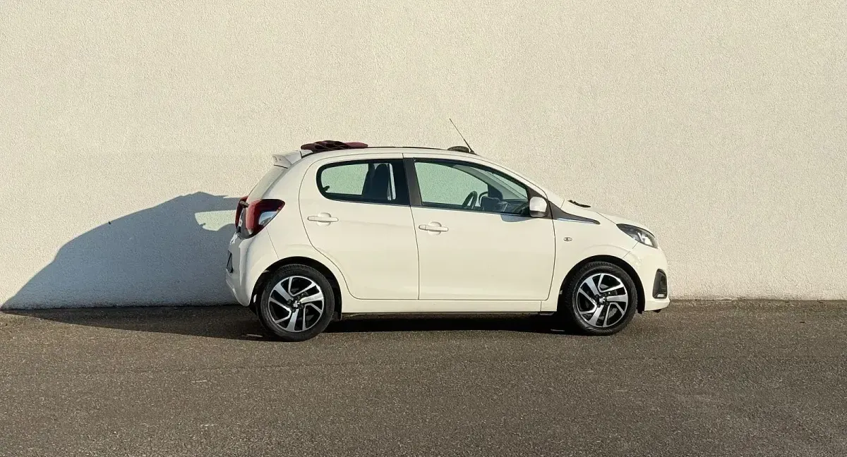 Gebraucht Peugeot 108 Active 82 PS (60 kW) 2015 Weiß Kleinwagen
