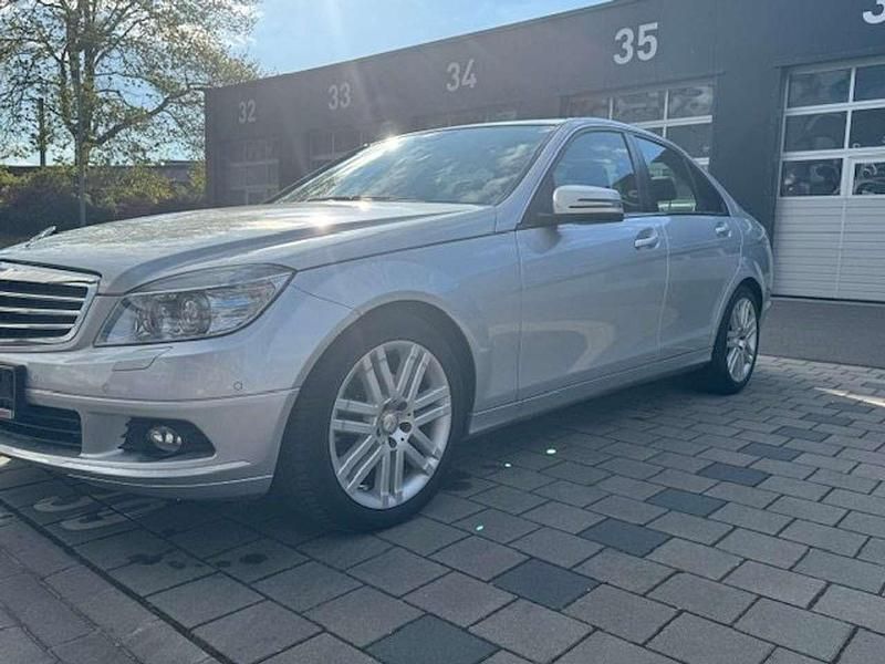 Gebraucht Mercedes C200 Avantgarde 184 PS (135 kW) 2009 Silber Limousine