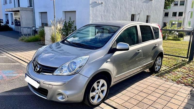 Grau Gebraucht 2010 Nissan Note Van / Kleinbus | 2.980 € (Guter Preis) - Bild 1/4