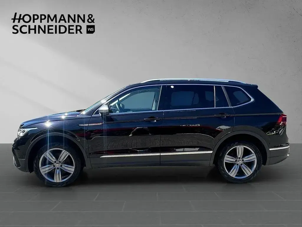 Gebraucht VW Tiguan Allspace Elegance 190 PS (139 kW) 2022 Deep black perleffekt SUV