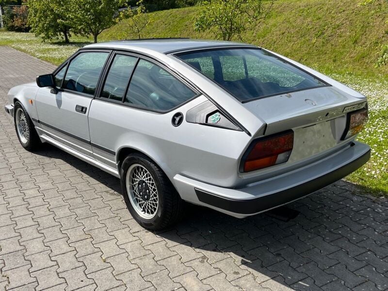 Gebraucht Alfa Romeo GTV 158 PS (116 kW) 1983 Silber Coupé