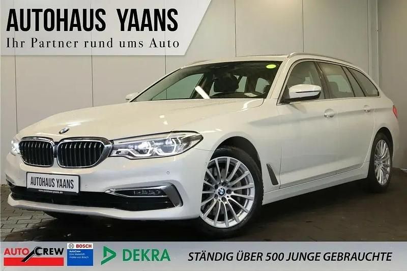Mineralweiss metallic Gebraucht 2018 BMW 530 Luxury Line Limousine | 35.950 € (Teuer) - Bild 1/1