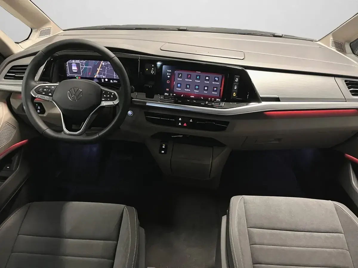 Second-hand VW Multivan 150 CP (110 kW) 2026 Gri Monovolum