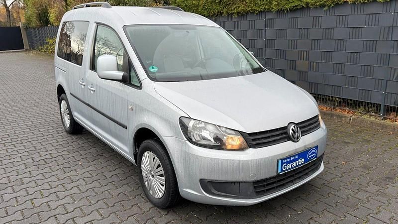 Gebraucht VW Caddy Comfortline 105 PS (77 kW) 2013 Silber Van / Kleinbus