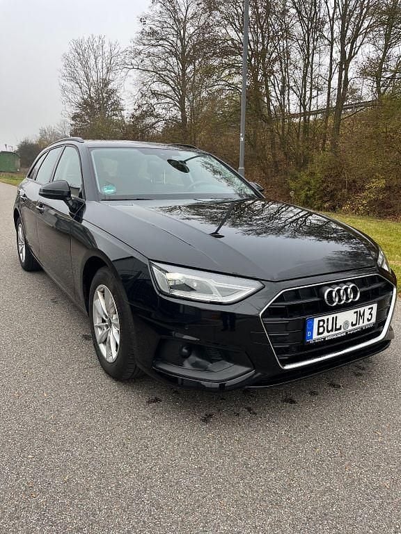 Schwarz Gebraucht 2022 Audi A4 Kombi | 20.600 € (Superpreis) - Bild 1/4