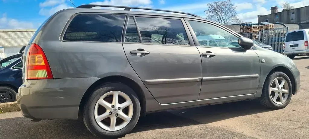 Gebraucht Toyota Corolla Luna 90 PS (66 kW) 2007 Kombi