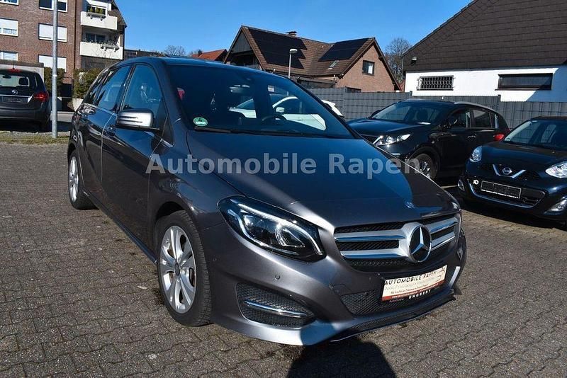 Gebraucht Mercedes 200 136 PS (100 kW) 2017 Grau Limousine