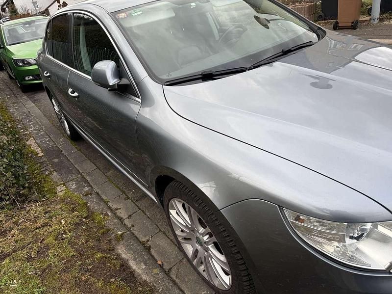 Gebraucht Skoda Superb Elegance 160 PS (117 kW) 2013 Limousine