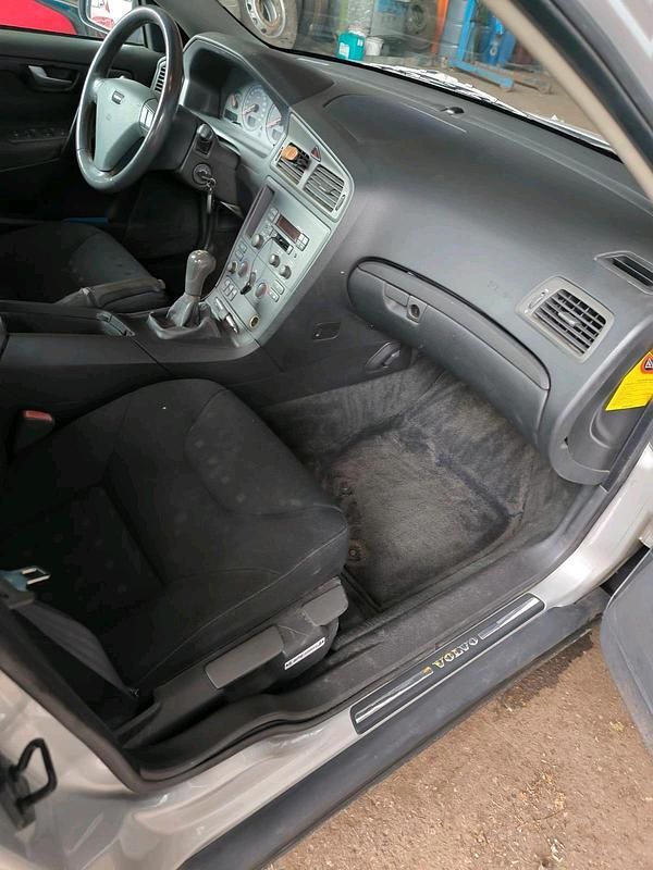 Gebraucht Volvo S60 140 PS (102 kW) 2001 Silber Limousine