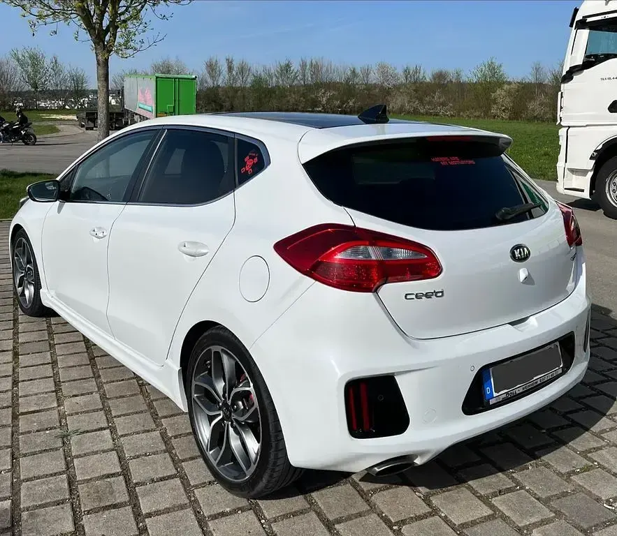 Gebraucht Kia Ceed GT-Track 204 PS (150 kW) 2017 Weiß Kleinwagen