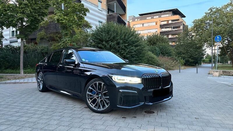 Schwarz Gebraucht 2020 BMW 750L M Sport Limousine | 51.500 € (Fairer Preis) - Bild 1/4