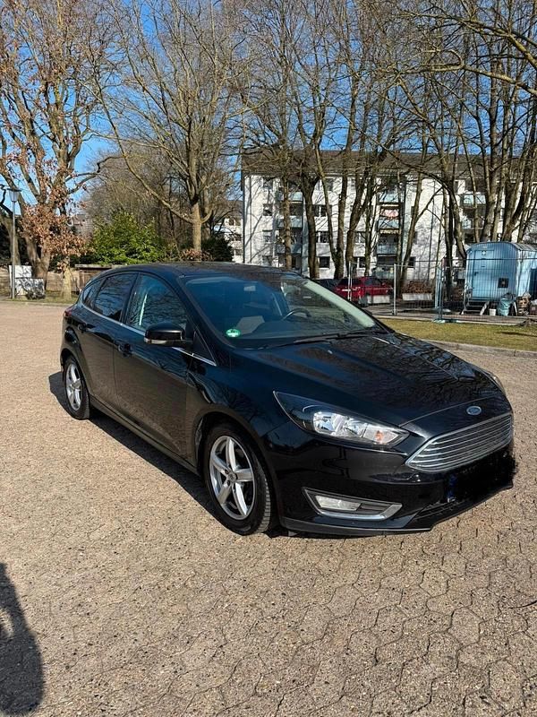 Gebraucht Ford Focus 125 PS (91 kW) 2015 Schwarz Limousine