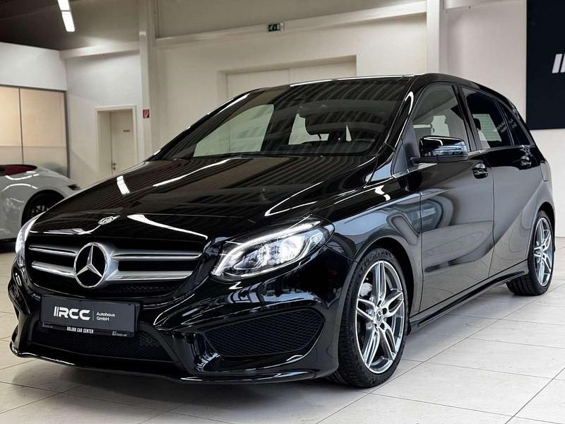 Gebraucht Mercedes B200 AMG 136 PS (100 kW) 2018 Kosmosschwarz Van / Kleinbus