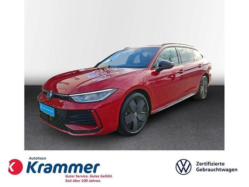 Gebraucht VW Passat Style 272 PS (200 kW) 2025 Rot Kombi