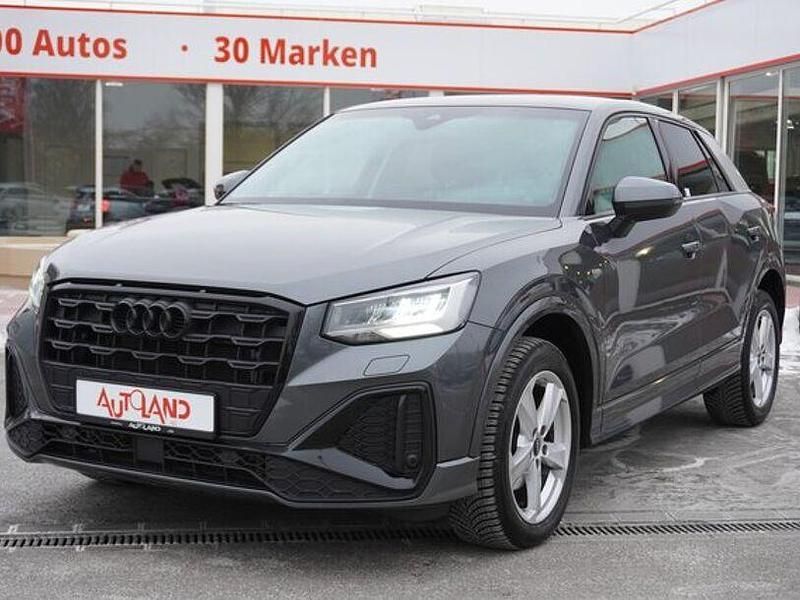 Gebraucht Audi Q2 S-Line 150 PS (110 kW) 2023 Grau SUV