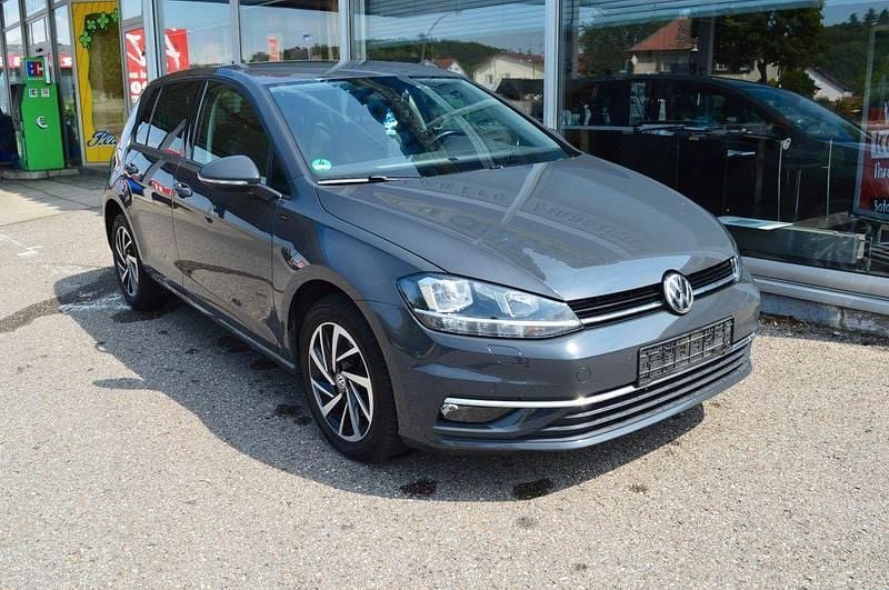 Grau Gebraucht 2018 VW Golf VII Join Limousine | 13.700 € (Guter Preis) - Bild 1/4