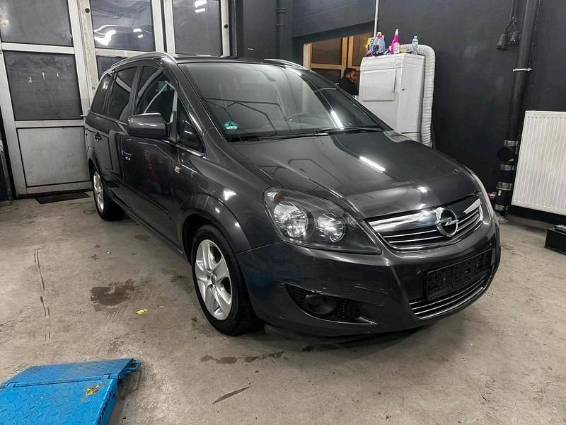 Schwarz Gebraucht 2011 Opel Zafira Van / Kleinbus | 3.299 € (Guter Preis) - Bild 1/4