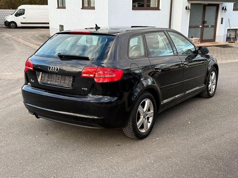 Używany Audi A3 Ambition 140 KM (102 kW) 2011 Czarny Hatchback