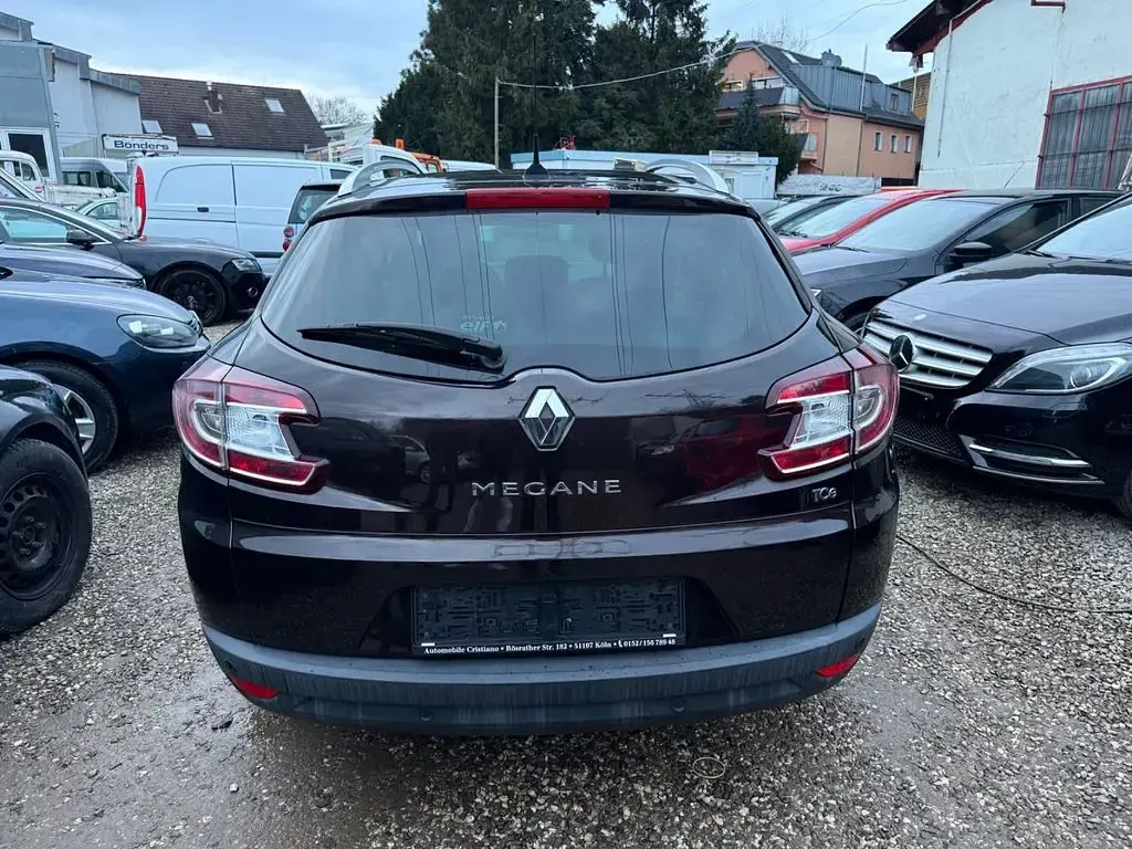 Gebraucht Renault Mégane LIMITED 116 PS (85 kW) 2016 Braun Limousine