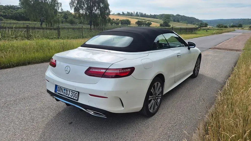 Gebraucht Mercedes E400 333 PS (244 kW) 2018 Weiß Cabrio