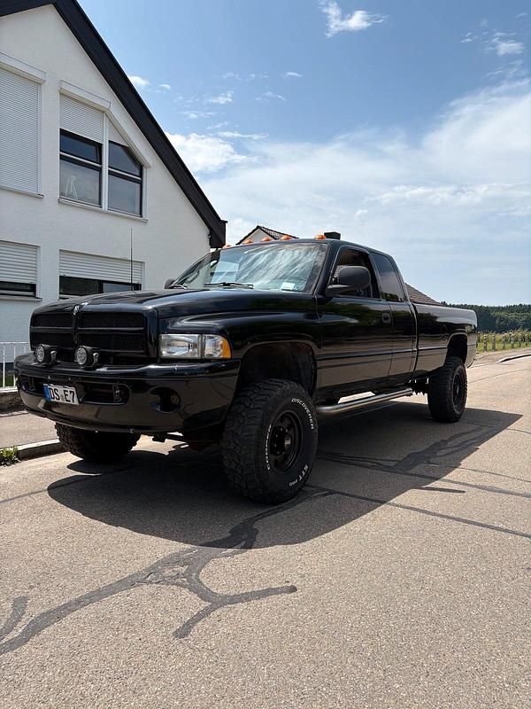 Schwarz Gebraucht 1999 Dodge Ram Abholung | 22.900 € - Bild 1/4