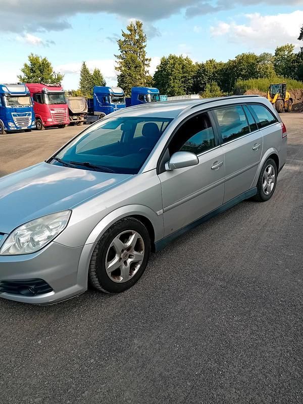 Gebraucht Opel Vectra 150 PS (110 kW) 2006 Silber Kombi