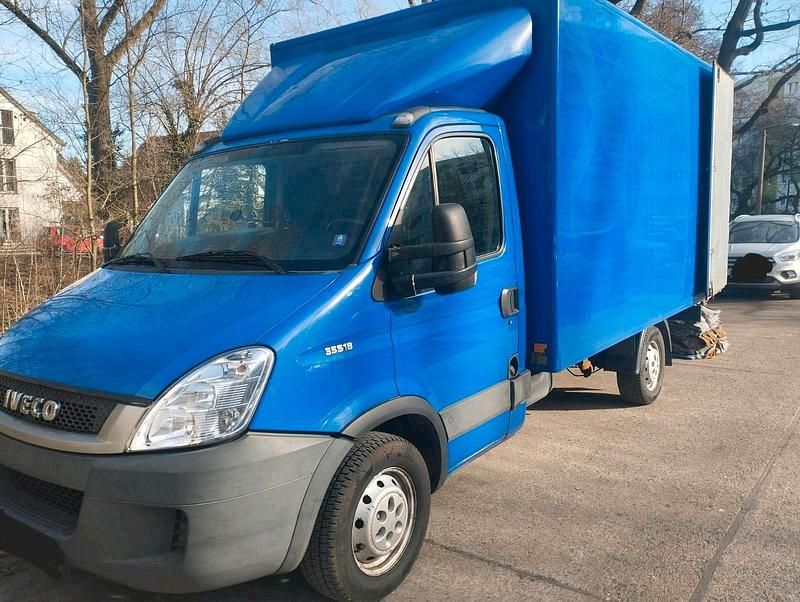 Second-hand Iveco Daily 176 CP (129 kW) 2011 Albastru