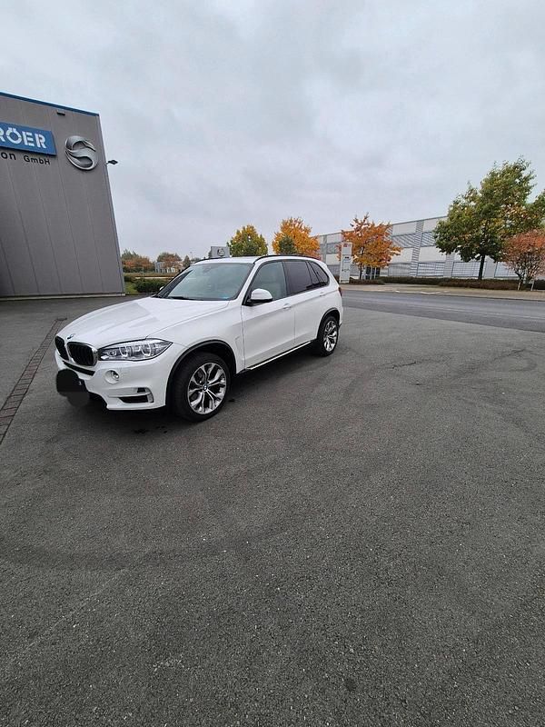 Weiß Gebraucht 2017 BMW X5 SUV | 22.800 € (Superpreis) - Bild 1/4