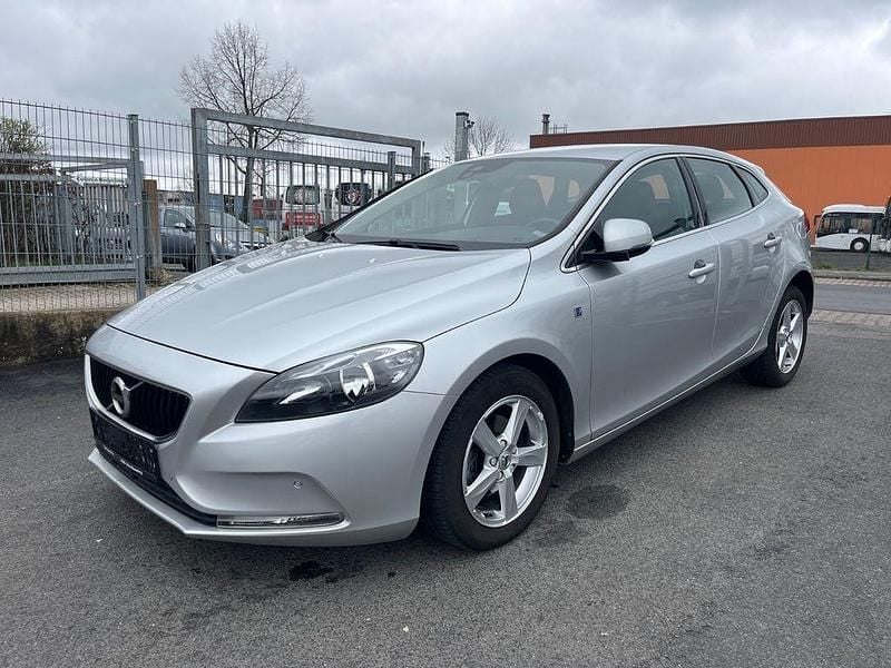 Gebraucht Volvo V40 Ocean Race 120 PS (88 kW) 2016 Silber Limousine
