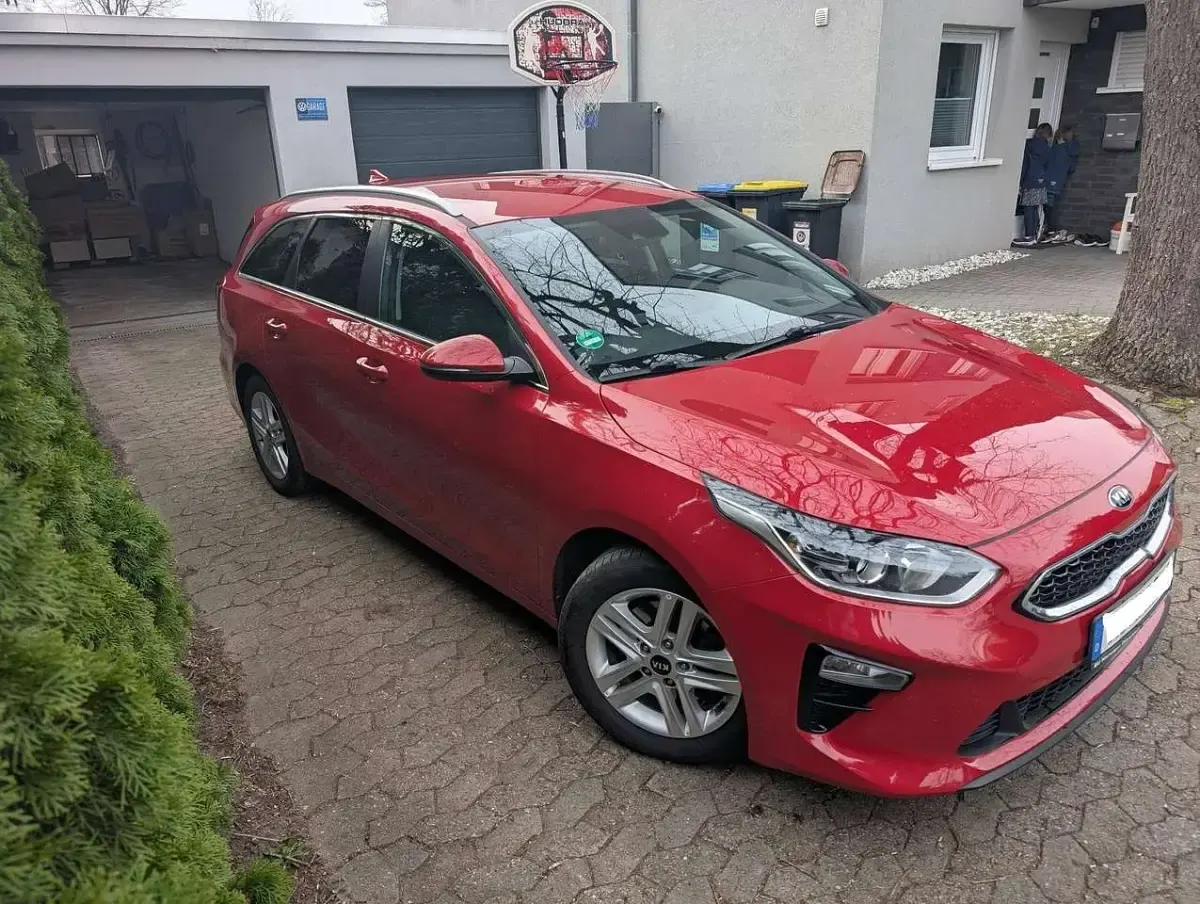 Gebraucht Kia Ceed Sportswagon Edition 7 101 PS (74 kW) 2021 Rot Kombi