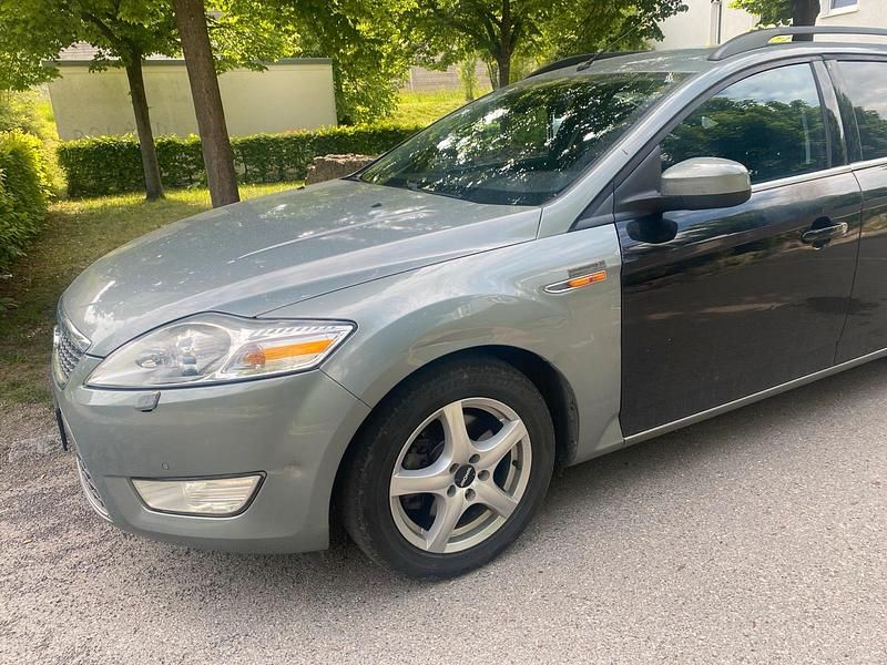 Gebraucht Ford Mondeo 175 PS (128 kW) 2009 Silber Kombi
