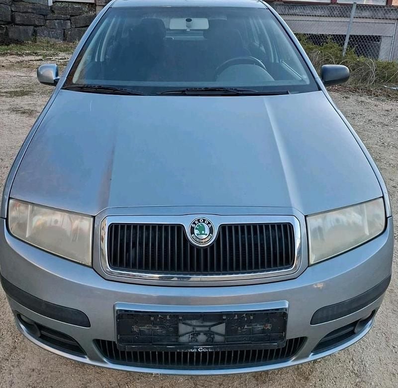 Gebraucht Skoda Fabia 80 PS (58 kW) 2005 Grau Limousine