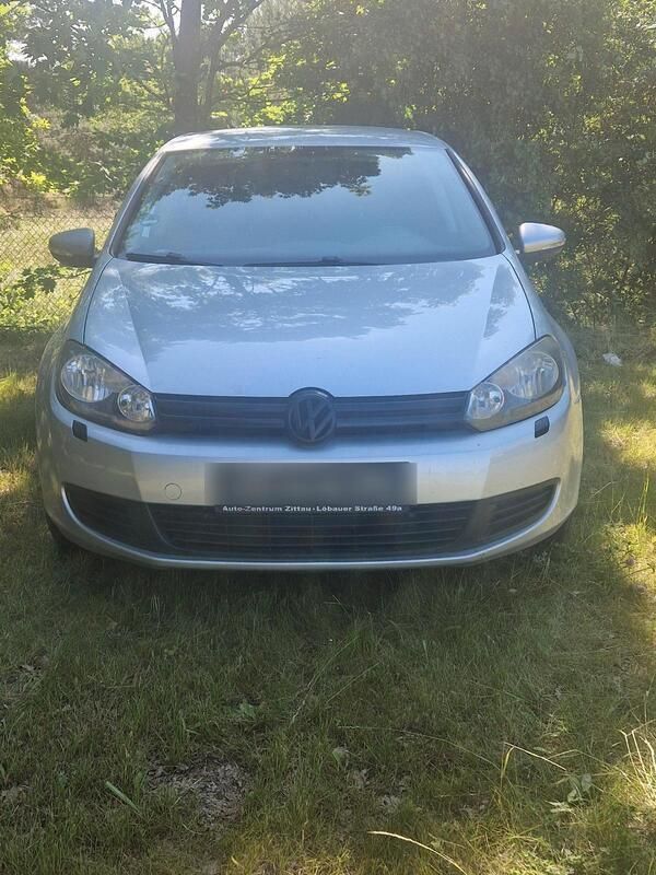 Silber Gebraucht 2010 VW Golf VI Limousine | 2.999 € (Superpreis) - Bild 1/4