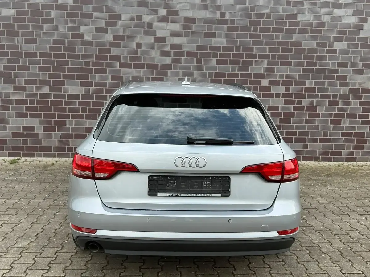 Gebraucht Audi A4 122 PS (89 kW) 2018 Silber Kombi