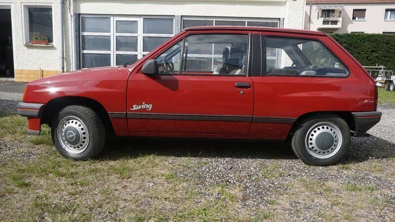 Rot Gebraucht 1989 Opel Corsa Swing Kleinwagen | 3.000 € - Bild 1/4