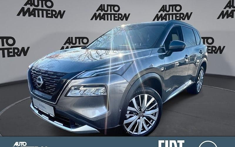 Grau Neu 2025 Nissan X-Trail Tekna SUV | 41.790 € - Bild 1/4