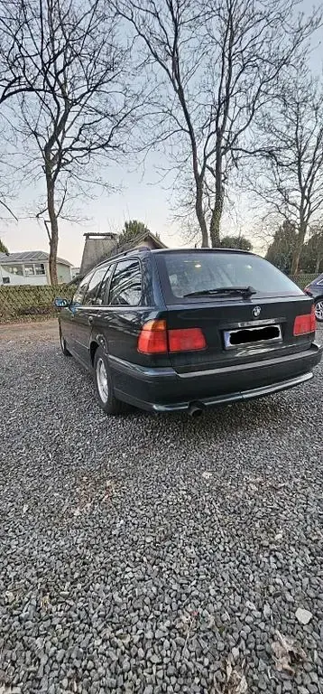 Gebraucht BMW 528 193 PS (141 kW) 1997 Grün Kombi