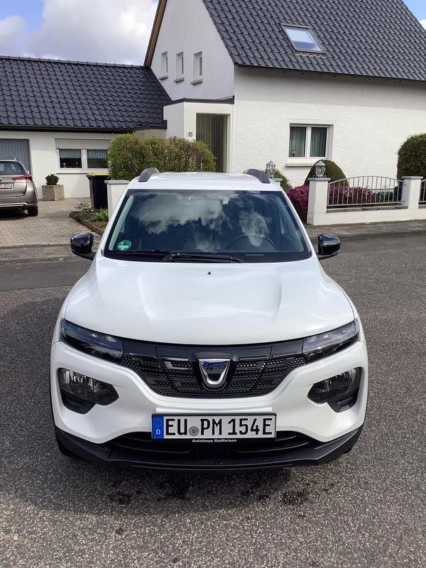 Gebraucht Dacia Spring Comfort 33 kW (45 PS) 2022 Weiß Kleinwagen