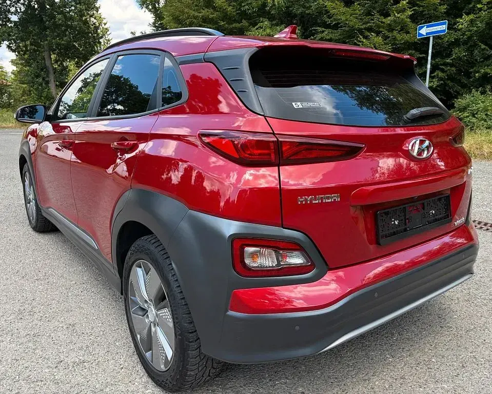 Gebraucht Hyundai Kona 100 kW (136 PS) 2020 Rot SUV