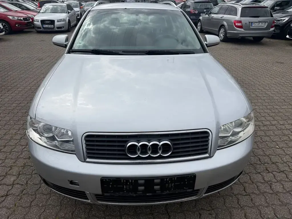Używany Audi A4 131 KM (96 kW) 2004 Srebrny Kombi