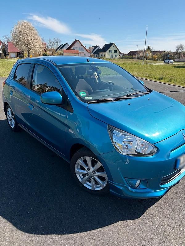 Gebraucht Mitsubishi Space Star 80 PS (58 kW) 2013 Blau Van / Kleinbus